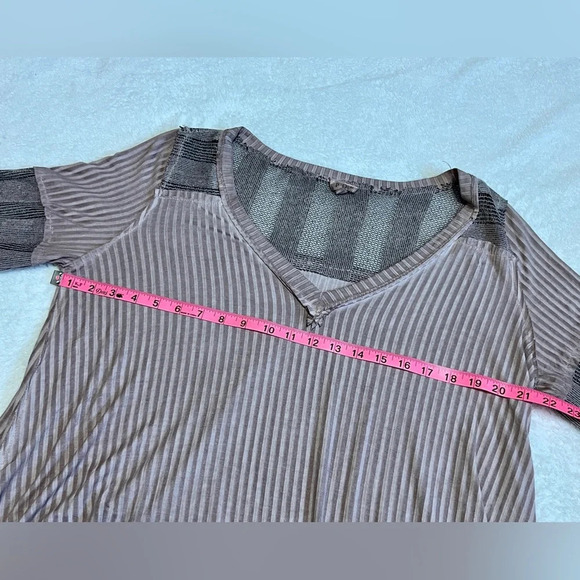 POL Dusty Rose Oversized Striped Top - Small - Picture 2 of 7